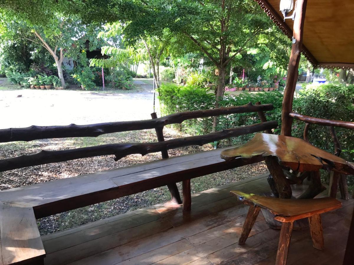 Baan Suan Sukjai Resort Чайяфум Екстериор снимка
