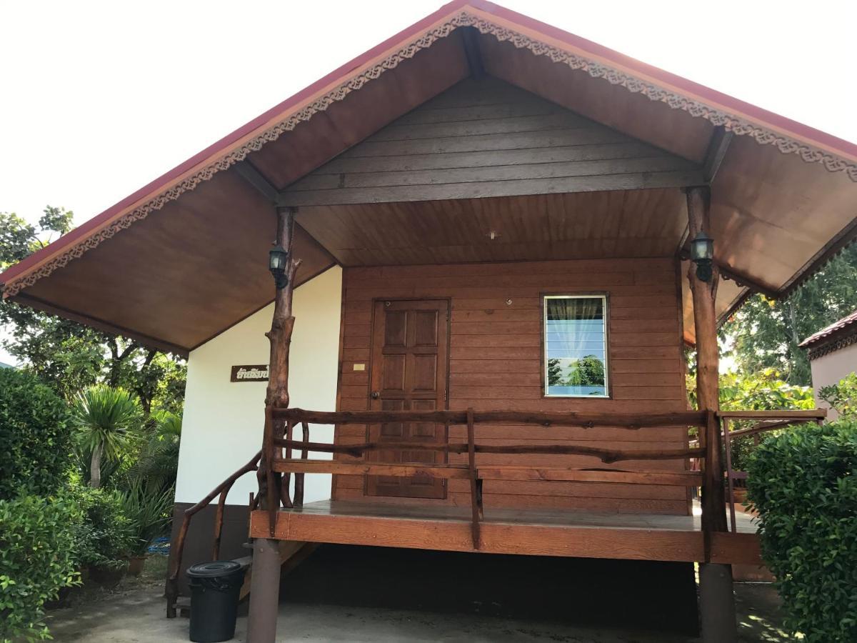 Baan Suan Sukjai Resort Чайяфум Екстериор снимка